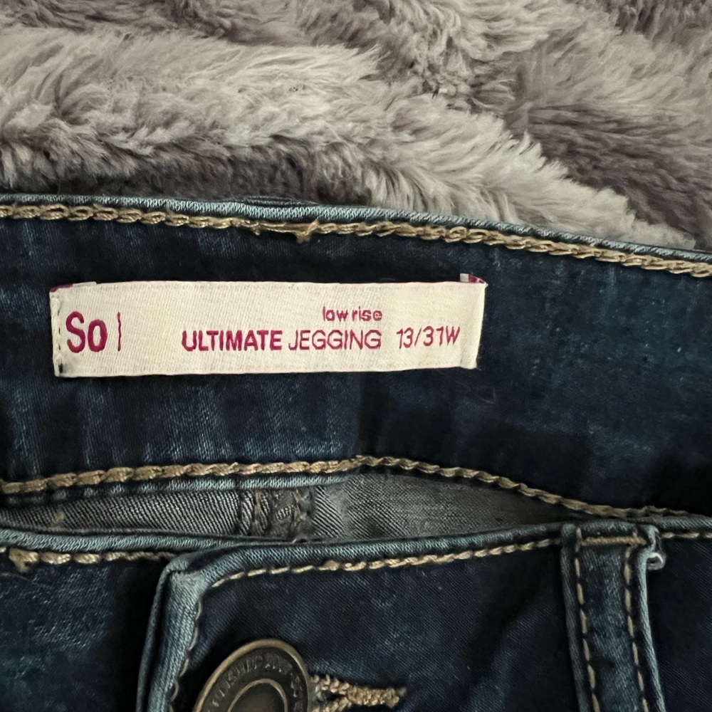 SO skinny high rise jeans - Picture 2 of 3